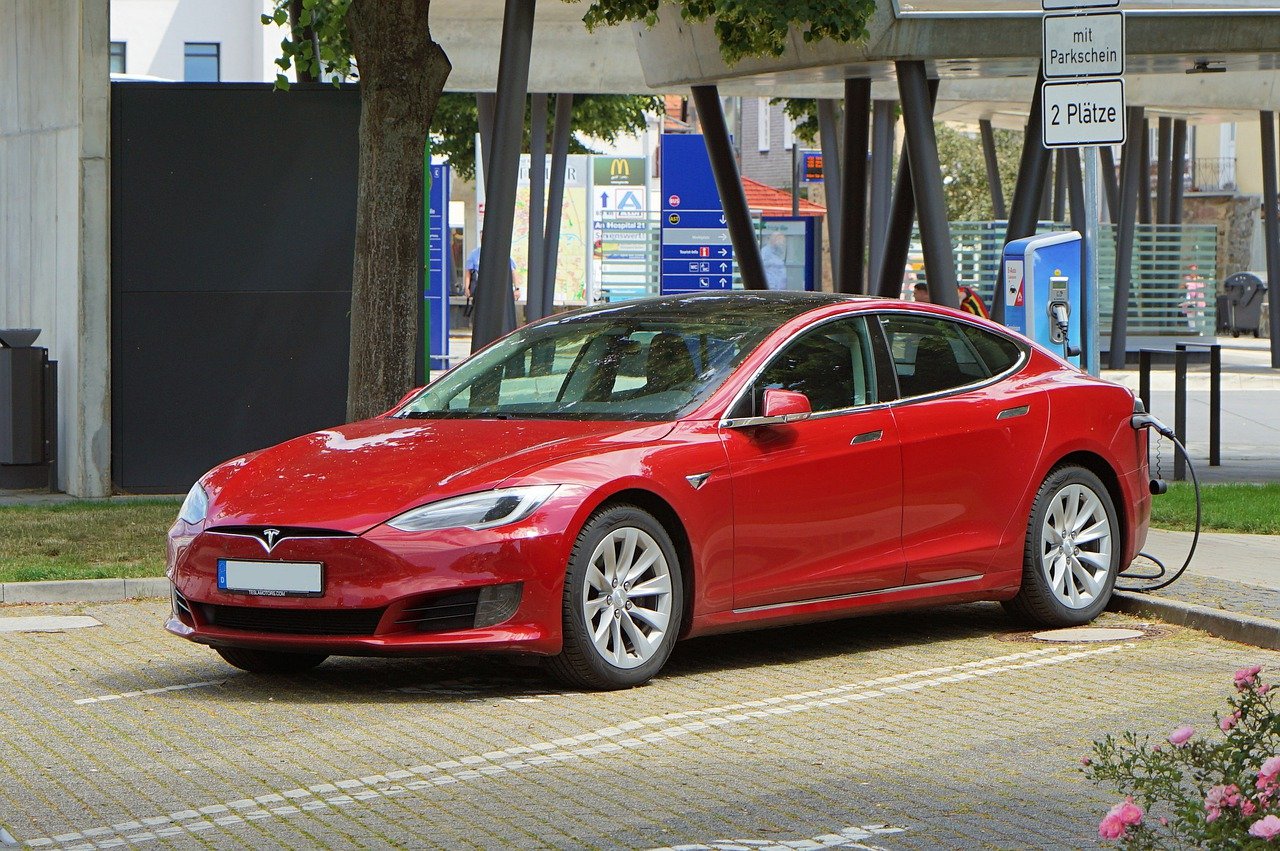 Should You Get an Electric Car? – The Good and the Bad of Electric Cars